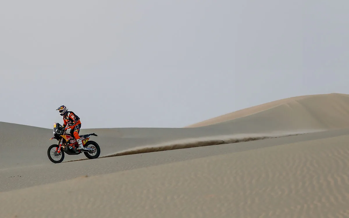 Pilote KTM désert rallye Paris Dakar 