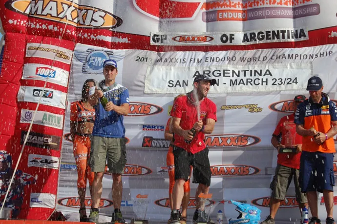 Une nouvelle victoire pour Salvini - photo :masenduro.com Alex Salvini podium EWC GP Argentine