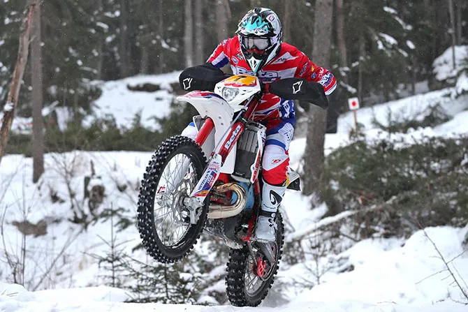 Holcombe est allé se frotté il y a 15 jours aux pilotes Finlandais sur une course locale Steve Holcombe