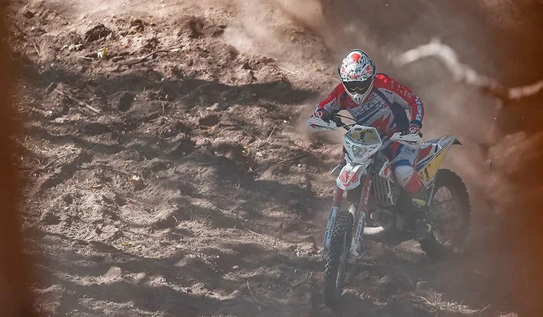 Steve Holcombe s'impose une nouvelle fois en EGP et en E3 - photo : Future7media steve holcombe enduro 3 Beta allemagne