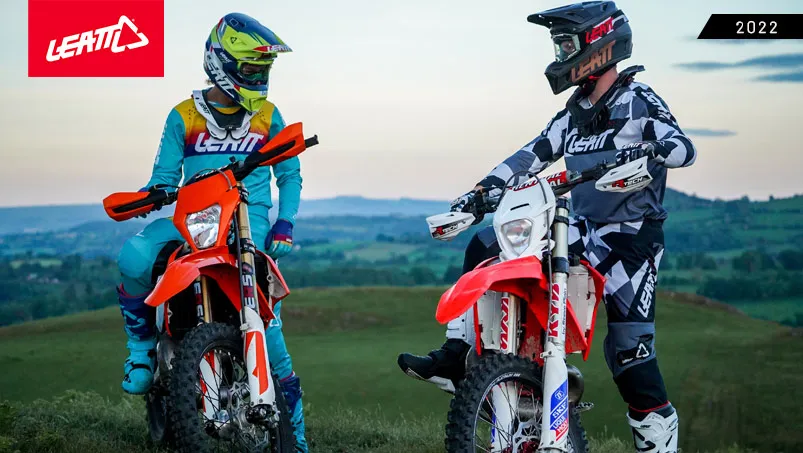 Pilotes enduro avec tenues moto LEATT 2022