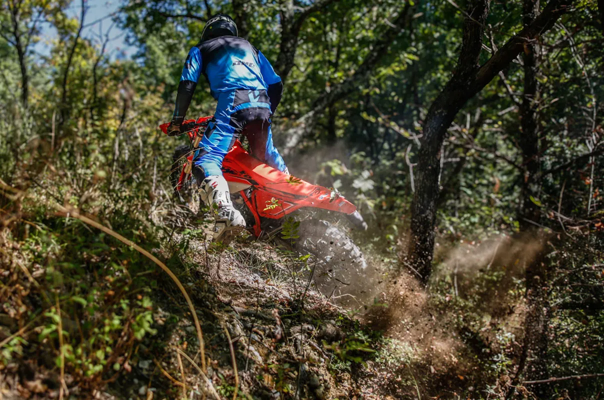 franchissment hard enduro pilote freenduro