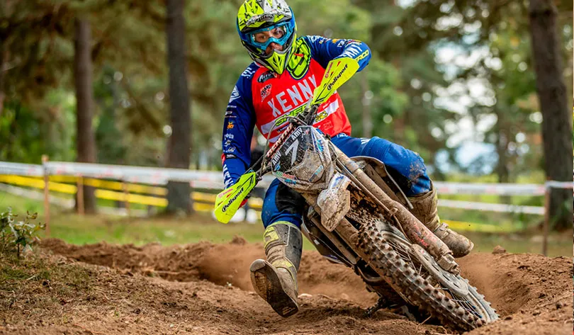 Encore une bonne journée pour Théo Espinasse qui termine second du scratch Junior theo espinasse endurogp france j1