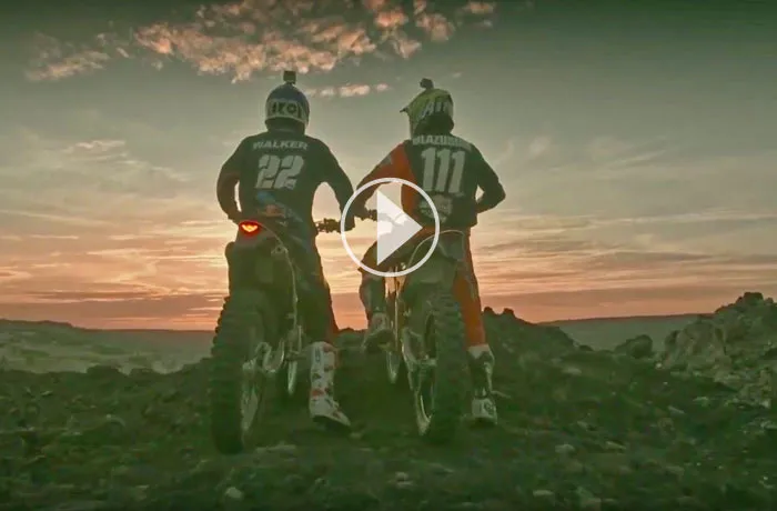 video Jonny Walketr et Taddy Blazusiak