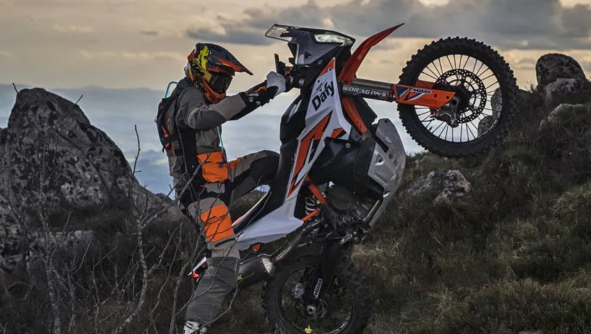 xavier de soultrait 890 KTM