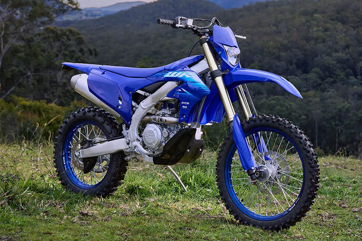 Yamaha WR450F 2027 : grosse refonte pour le gros 4-temps bleu (et le point sur l'homologation !)